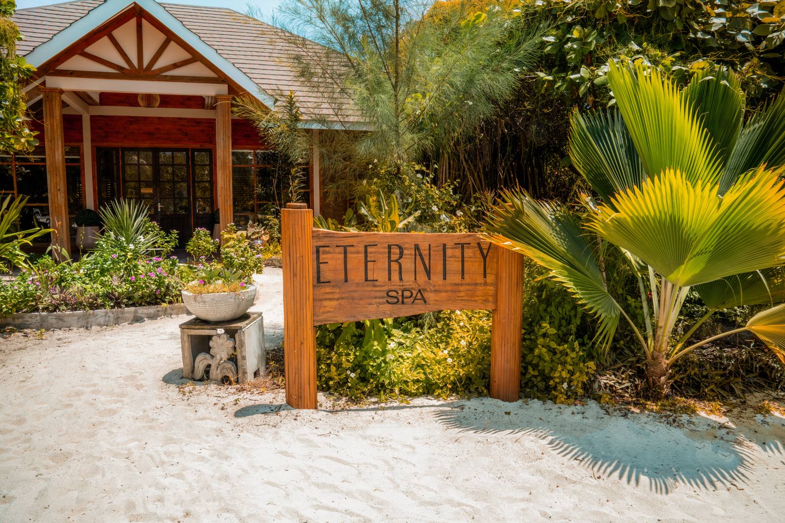 Brennia Kottefaru Eternity Spa 入口