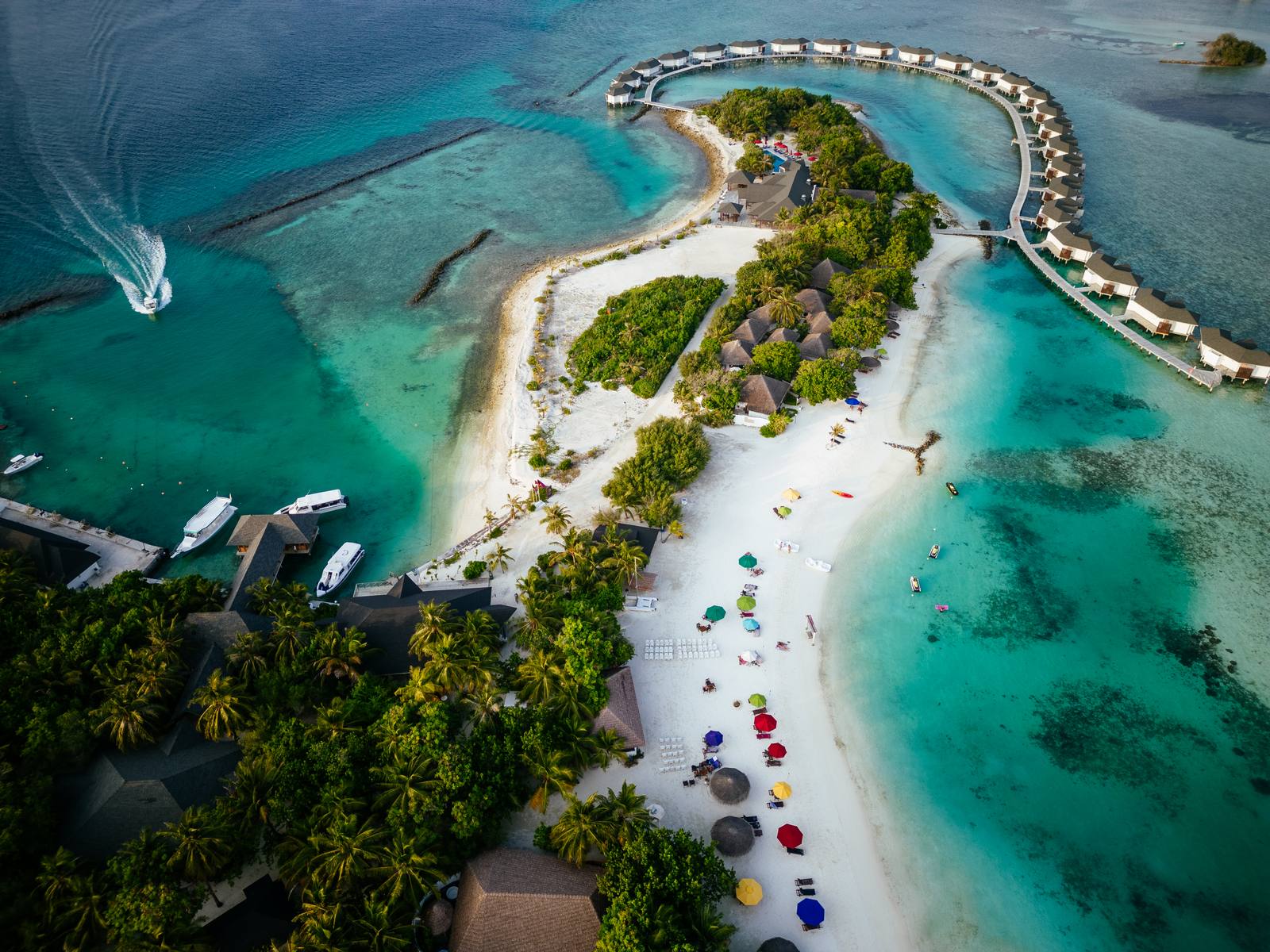 Cinnamon Dhonveli 全島、沙灘與水上屋空拍