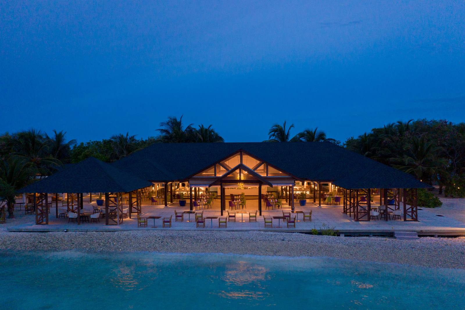 Cinnamon Dhonveli Rehendhi 餐廳夜景