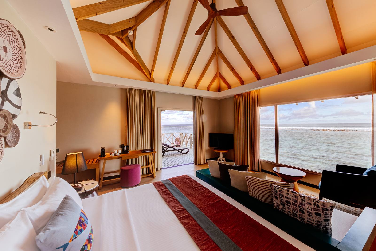 Cinnamon Dhonveli Water Bungalow 臥室