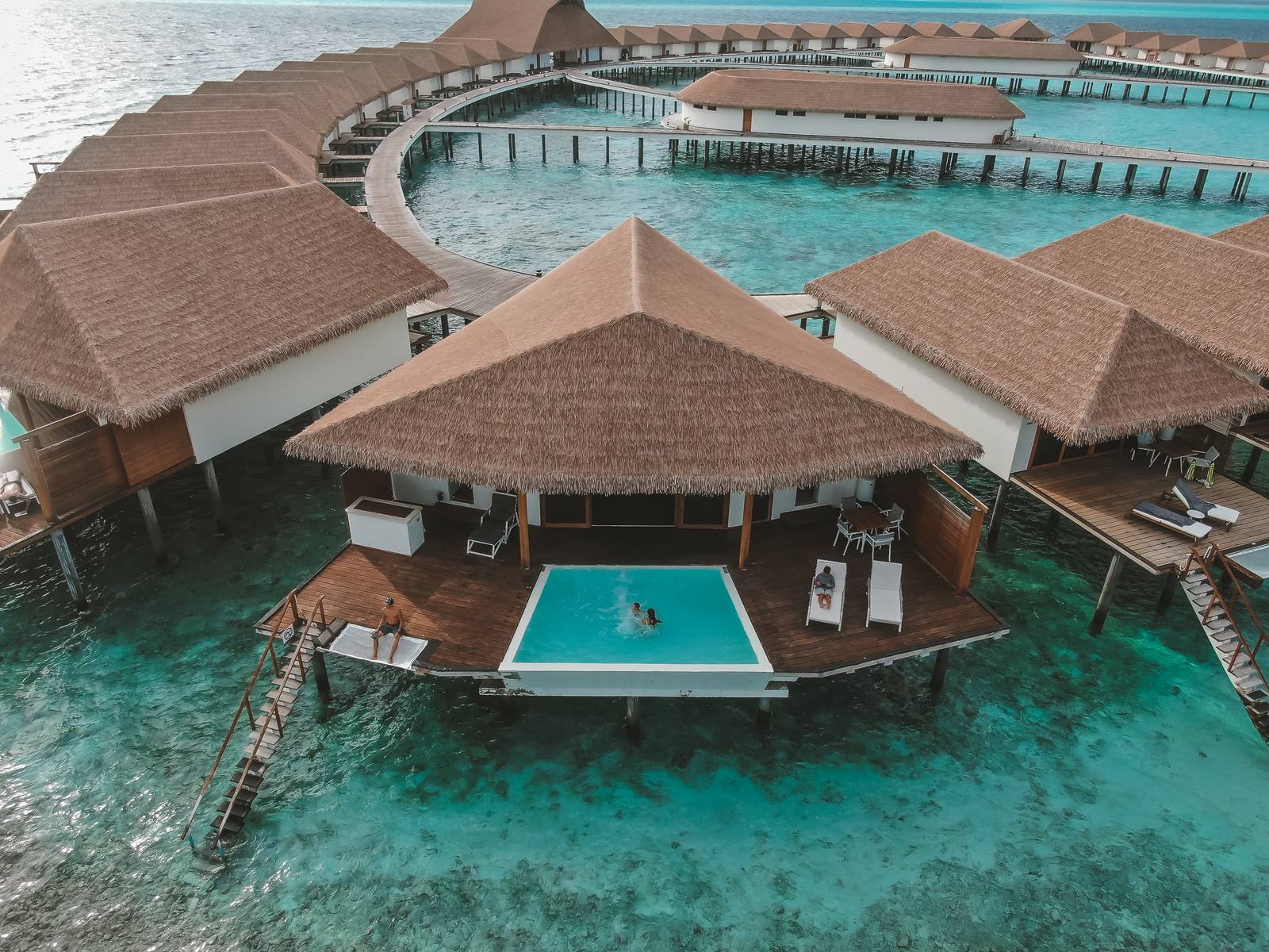 Cinnamon Velifushi 水上套房與私人泳池空拍