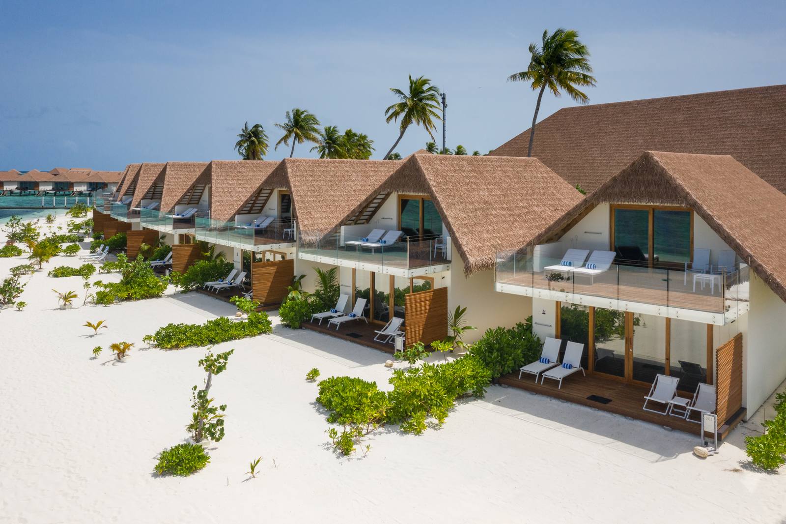 Cinnamon Velifushi 沙灘上的海灘小屋
