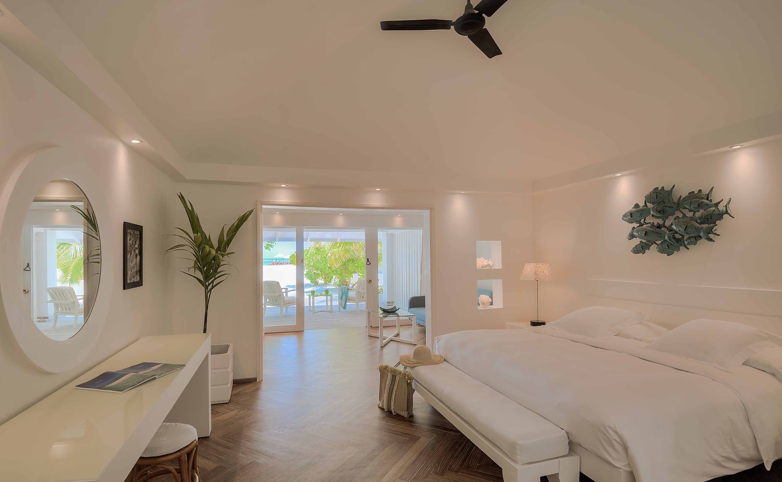Diamonds Thudufushi Beach Front Junior Suite 臥室