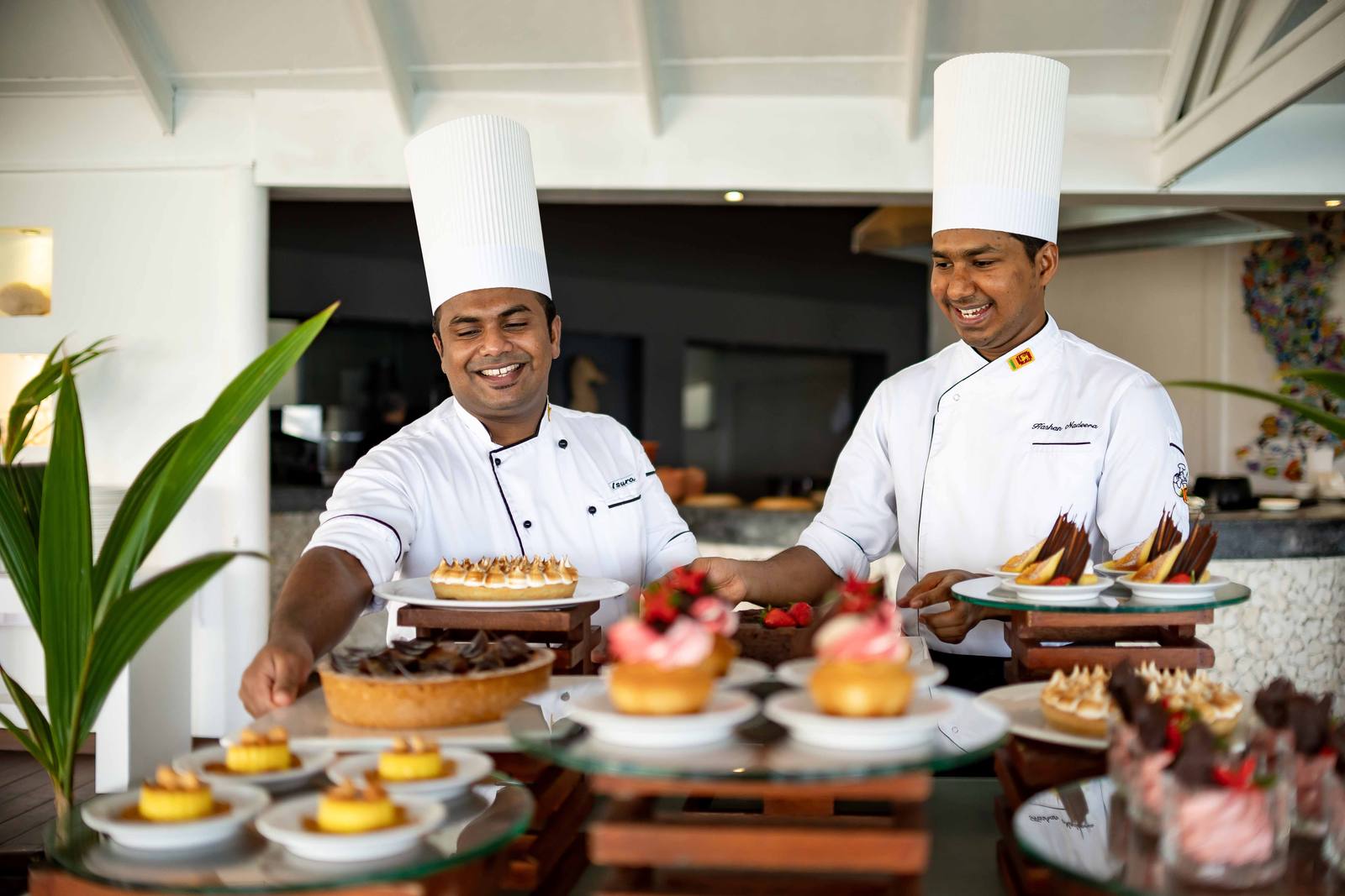 Diamonds Thudufushi Maakana 主餐廳主廚與甜點