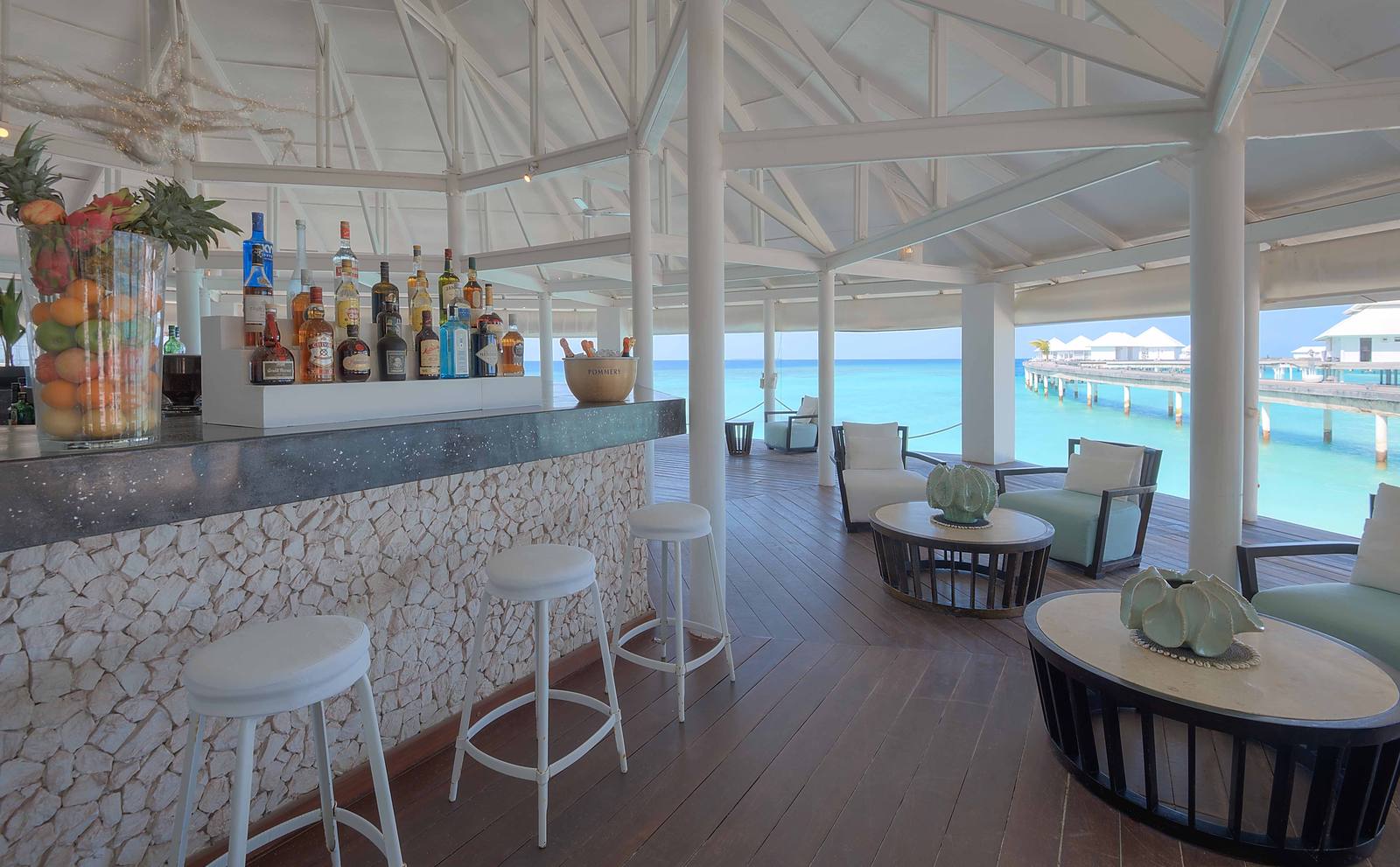Diamonds Thudufushi 酒吧