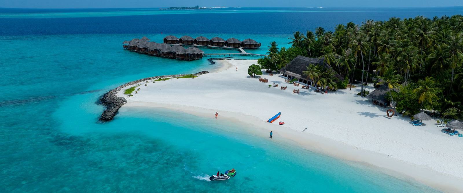 Fihalhohi Maldives 沙灘、潟湖與水上別墅空拍