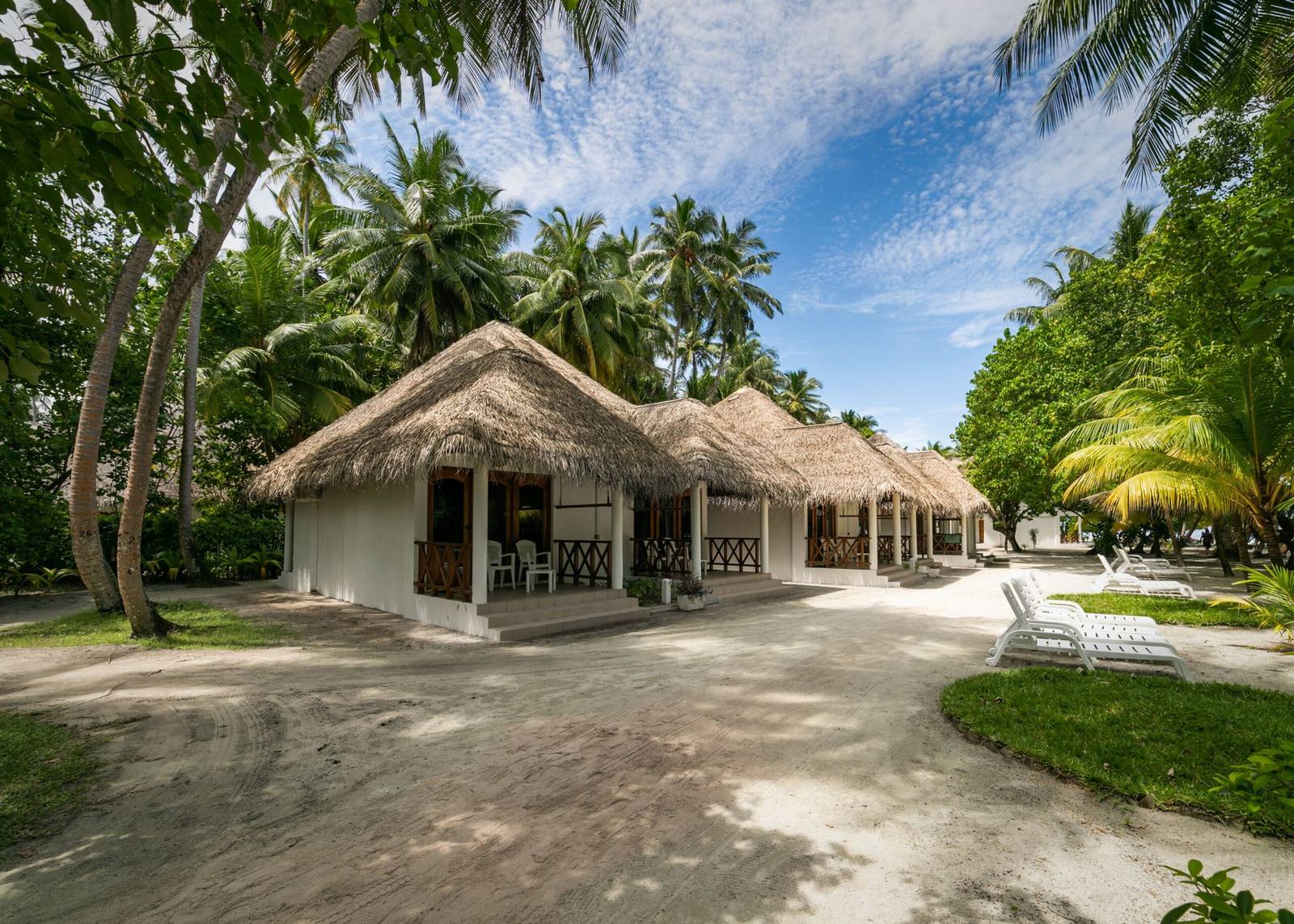 Fihalhohi Maldives Premium Beach 客房外觀