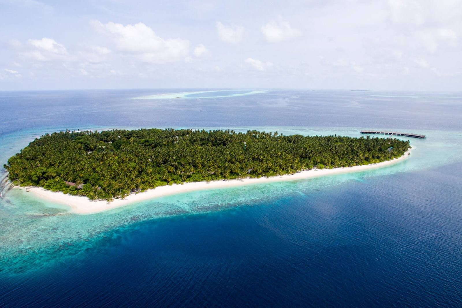Filitheyo Island Resort 全島與潟湖空拍