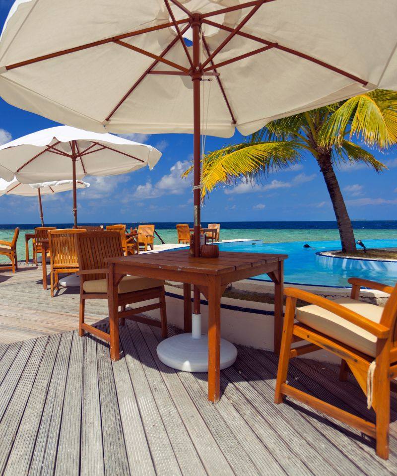 Filitheyo Sunset Restaurant 泳池旁座位