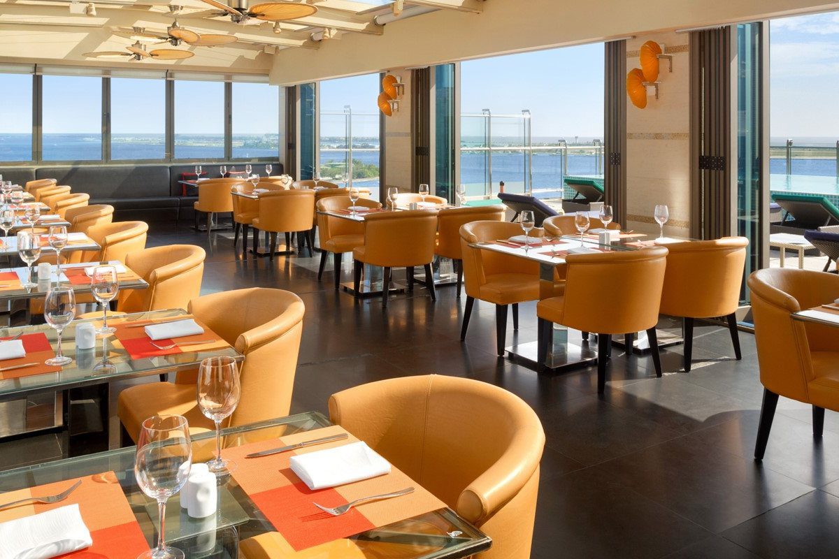 JEN 今旅酒店頂樓 Azur 餐廳