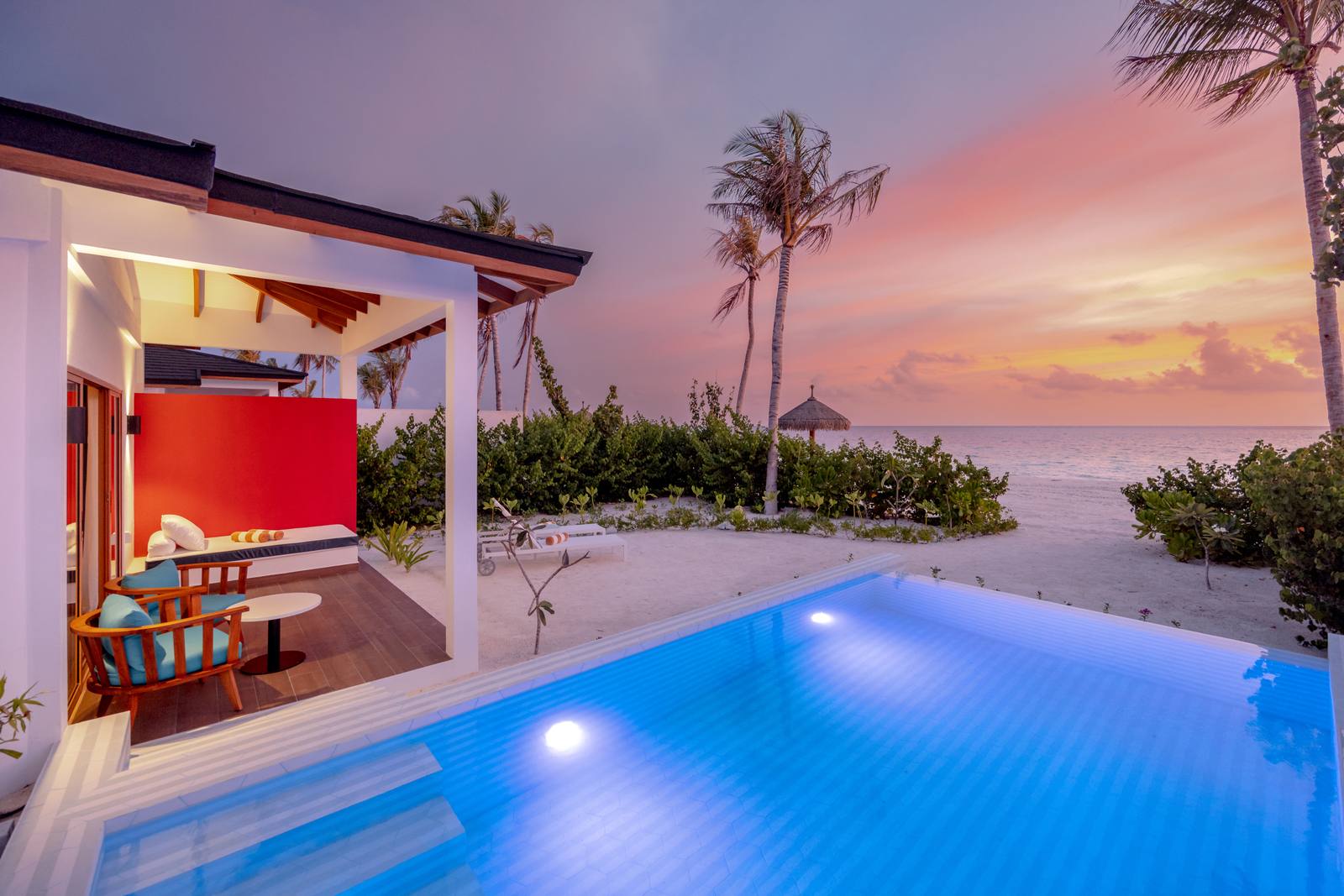 Joy Island Beach Suite Pool 夕陽泳池