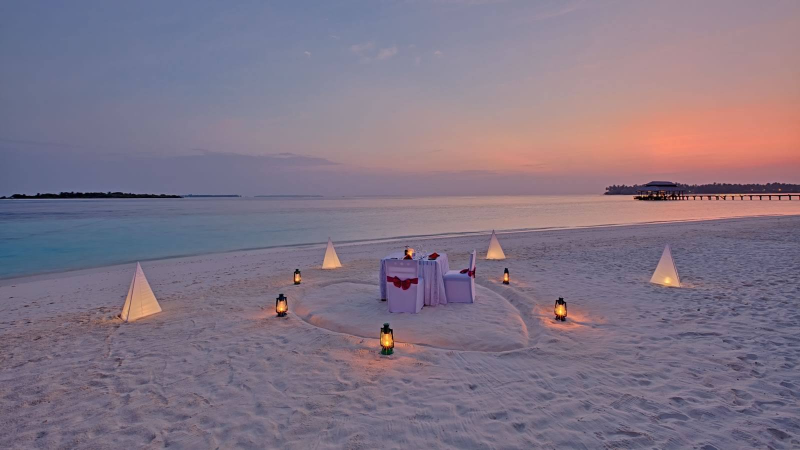 Kihaa Maldives 沙灘夕陽晚餐