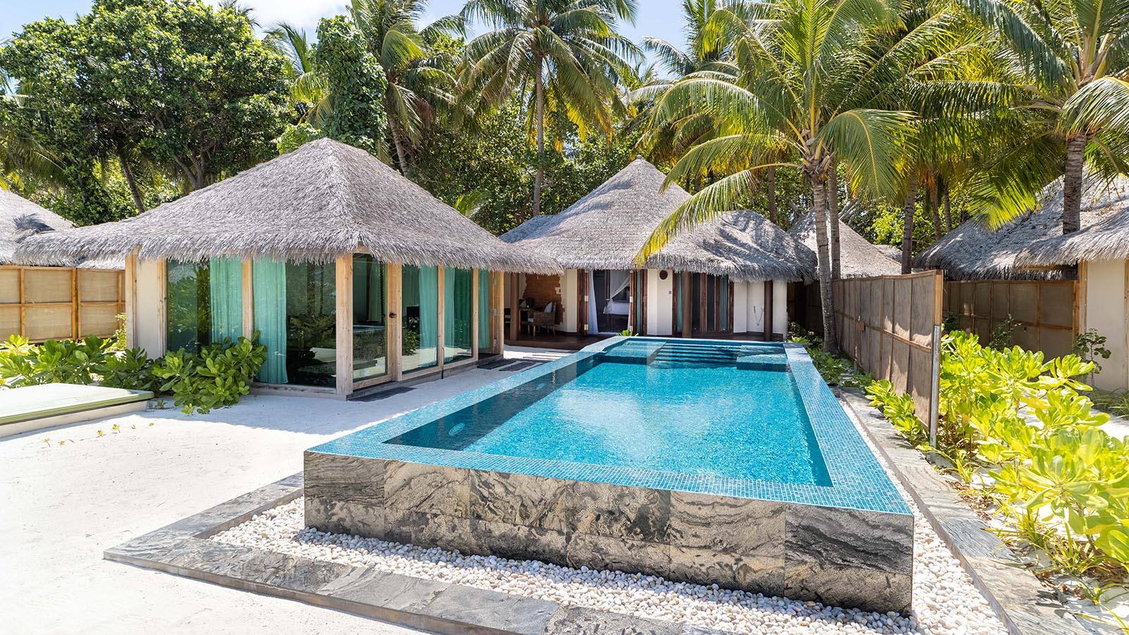 Kihaa Maldives Beach Suite with Infinity Pool