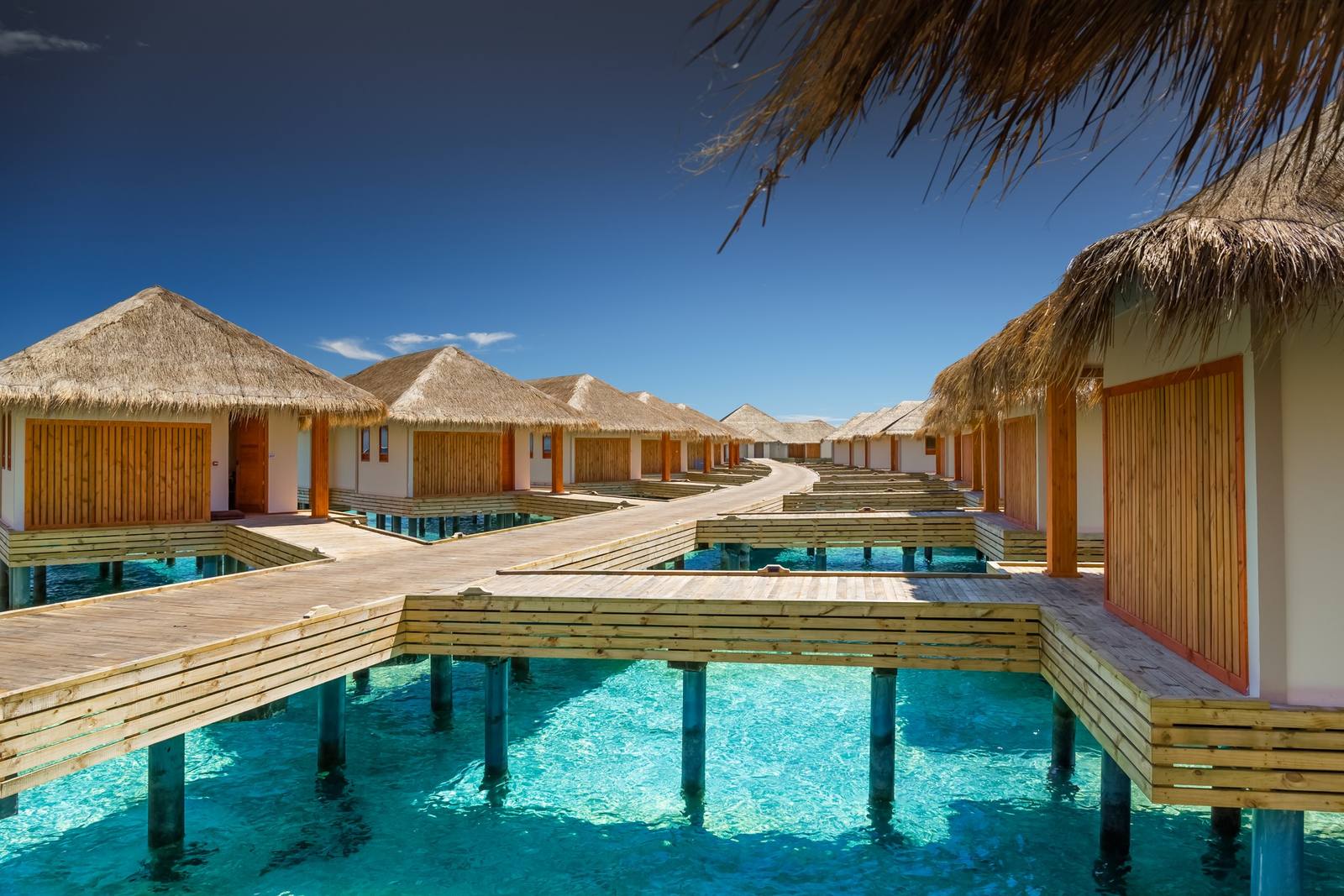 Kudafushi Resort & Spa 水上別墅棧道
