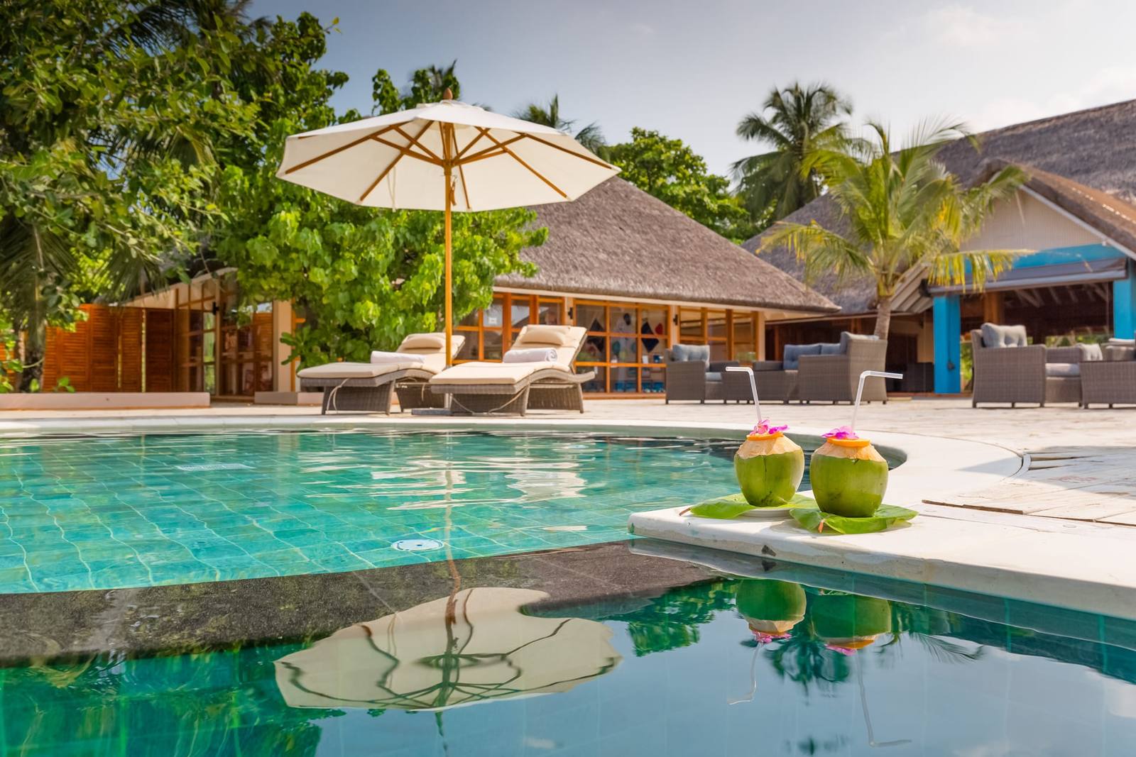 Kudafushi Resort & Spa Juju Bar 無邊際泳池