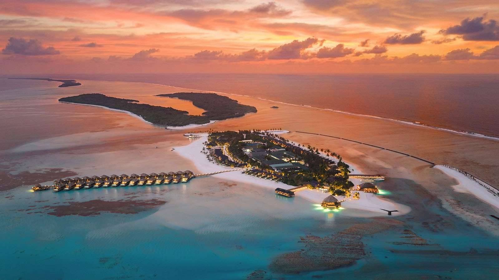 Nala Maldives 島嶼與水上別墅夕陽空拍