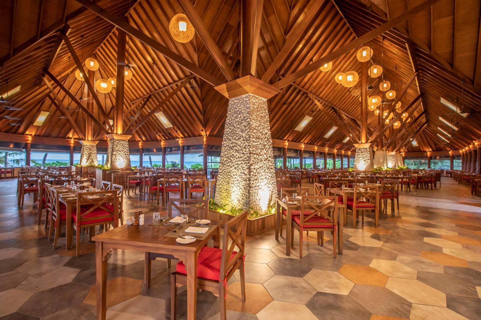 Reethi Faru Resort Vakaru 主餐廳