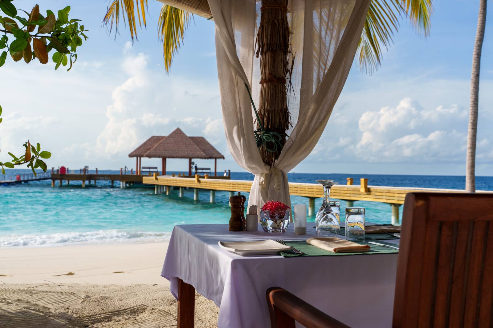 Reethi Faru 海邊用餐座位
