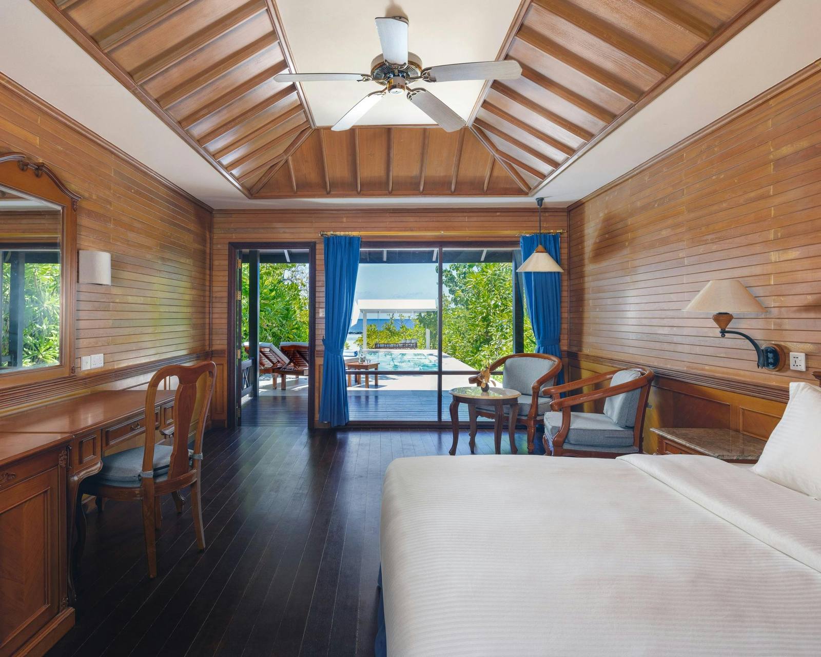 Royal Island Beach Pool Villa 臥室