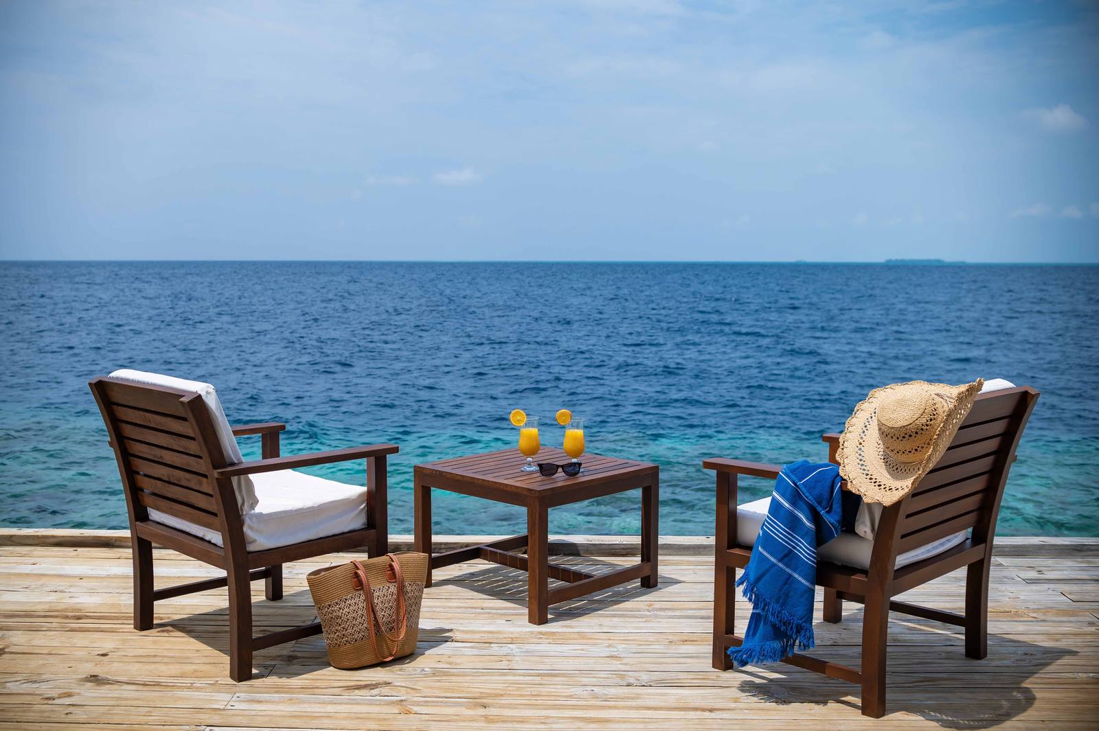 Sandies Bathala Water Villa 露台座椅