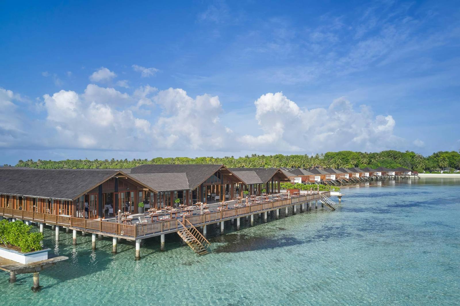 Villa Nautica The Lagoon 水上餐廳與水上別墅空拍