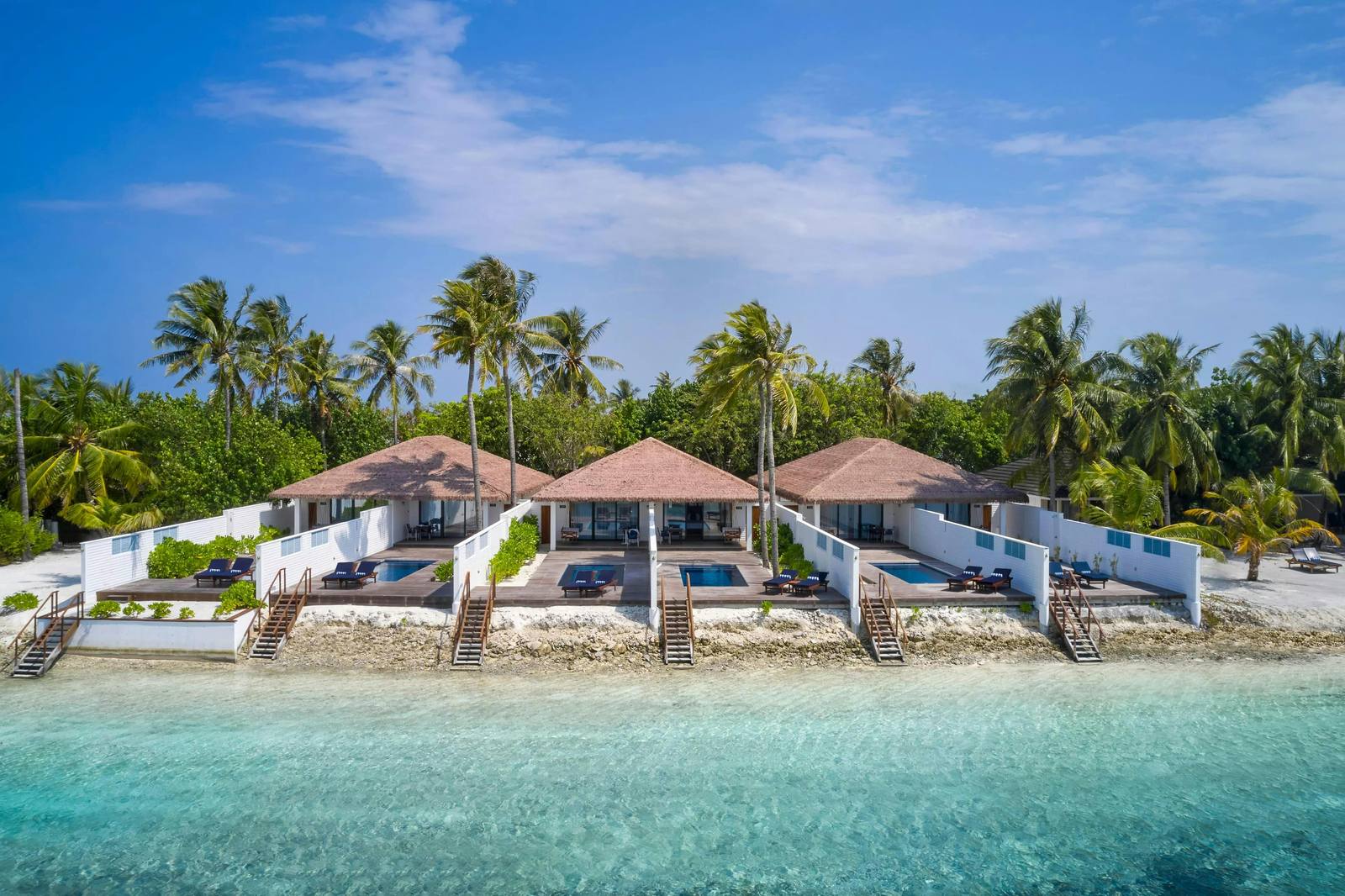 Villa Nautica Oceanfront Pool Villa 空拍